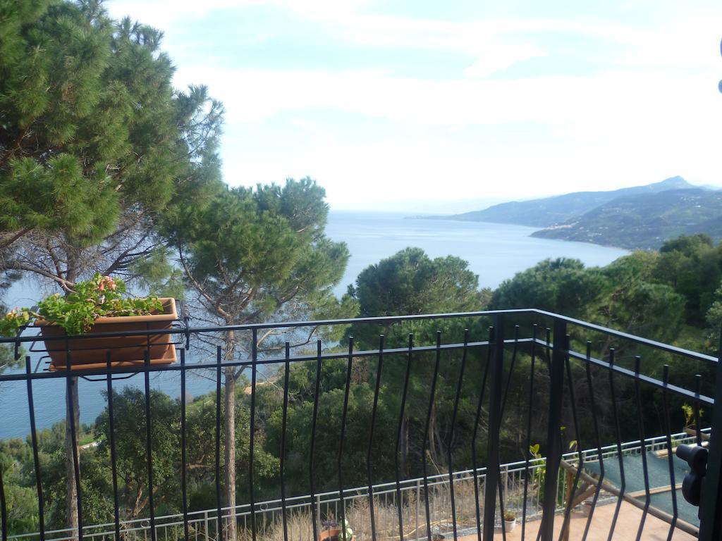 Alba Tra I Pini B&B Cefalú Exterior foto